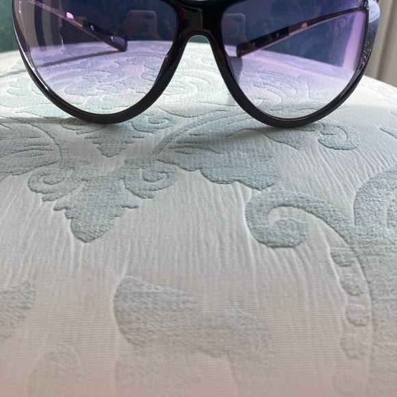 TOM FORD SUNGLASSES!! - Picture 3 of 6